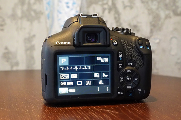 Canon EOS 2000d / دوربین کانن EOS 2000D