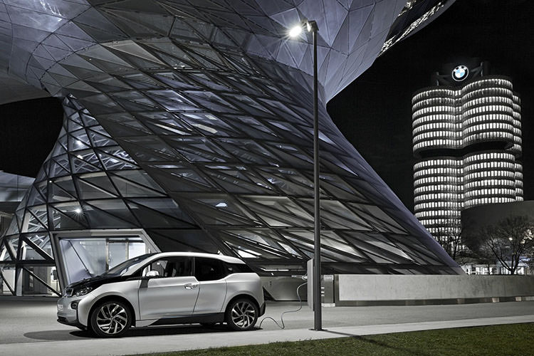 BMW charging poles / ایستگاه شارژ خودروی الکتریکی بی‌ام‌و