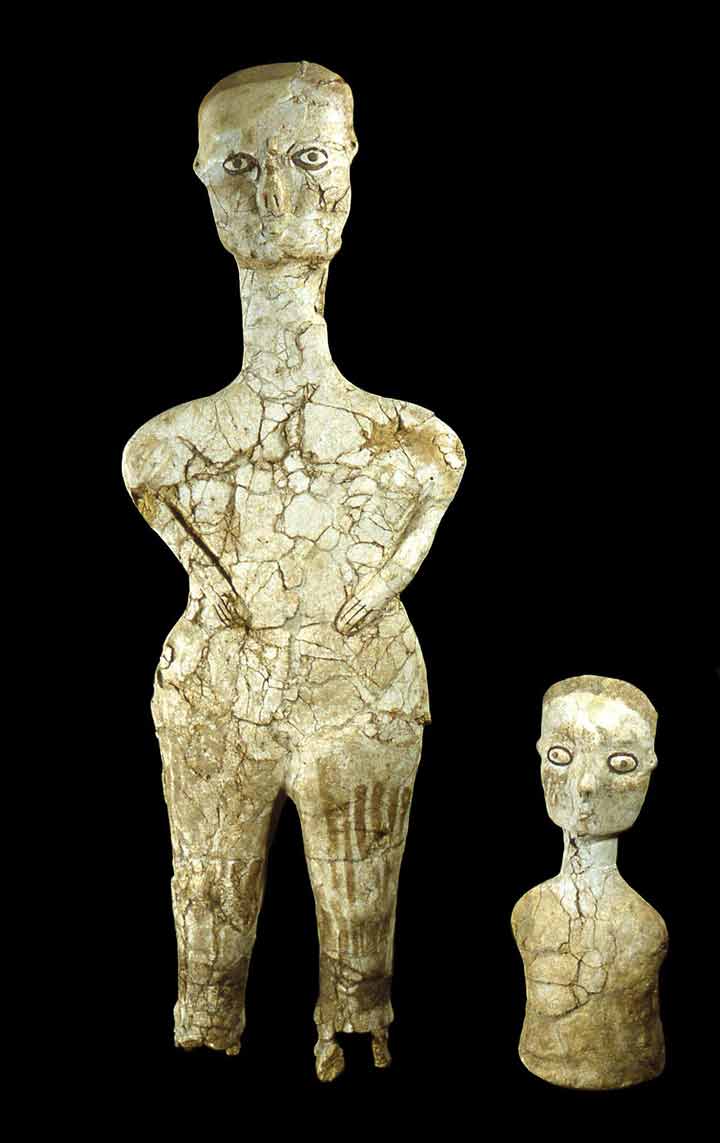 دو مجسمه کشف شده در عین غزال