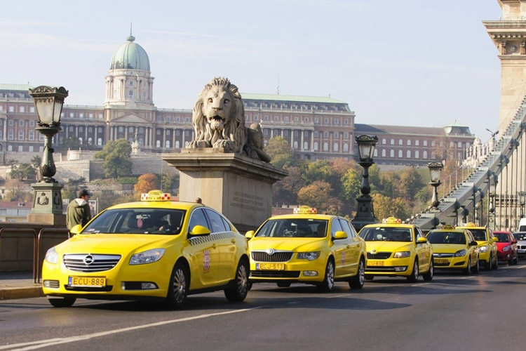 صدور مجوز واردات خودروهای کارکرده با کاربری تاکسی و اتوبوس