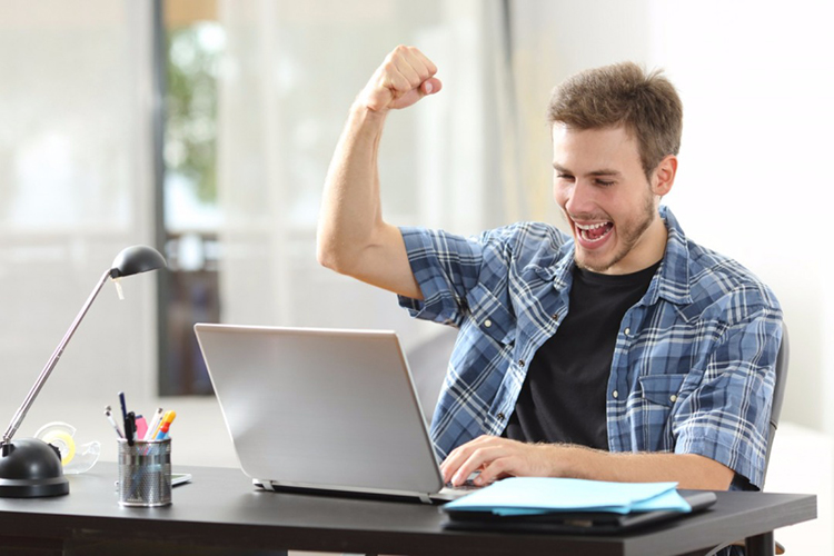 چگونه با پس انداز کم سرمایهگذاری کنم؟