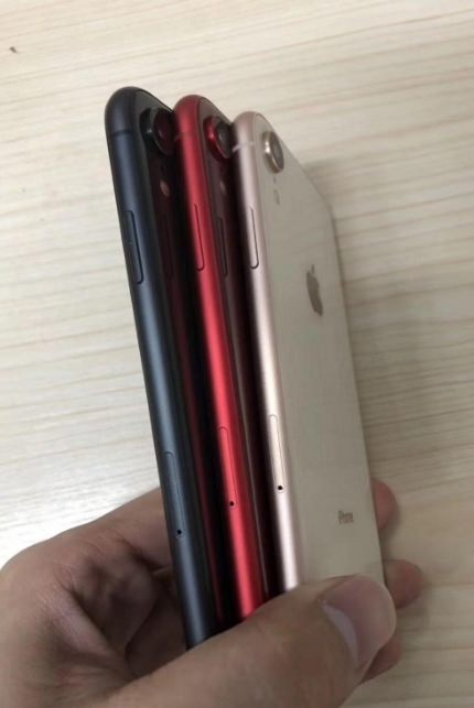 آیفون 6.1 اینچ اپل