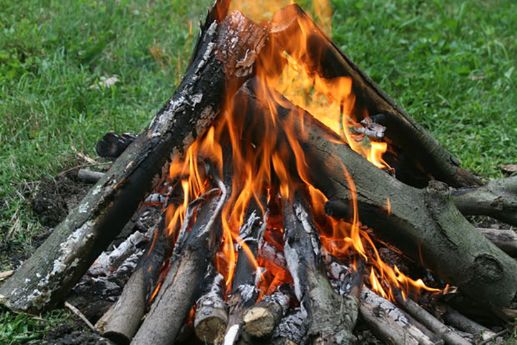 روش‌ های درست کردن آتش بدون کبریت در طبیعت 