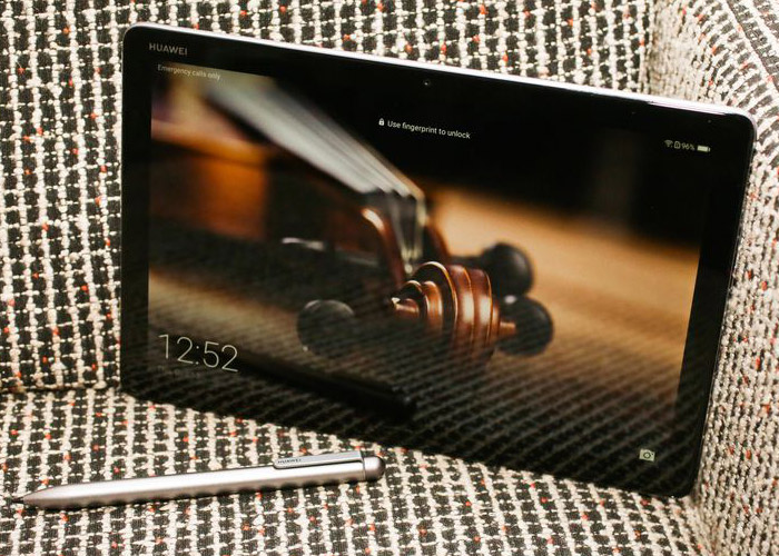هواوی اولترابوک MateBook 13 و تبلت MediaPad M5 Lite را رونمایی کرد