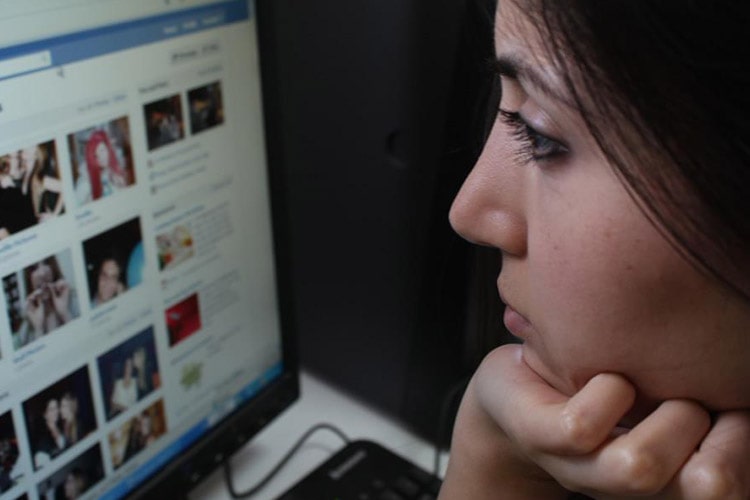 آیا دوستان فیسبوکی می‌توانند موجب بیماری فرد شوند