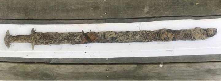 کشف یک شمشیر ۱۵۰۰ ساله در سوئد توسط دختر بچه‌ای هشت ساله