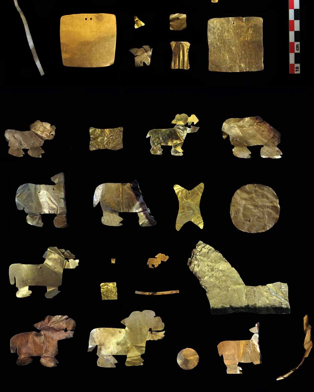 تمثال های طلایی که در دریاچه تیتیکاکا کشف شدند