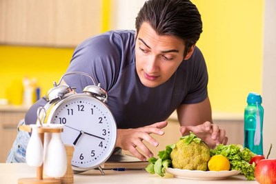 اثر مثبت محدود کردن بازه زمانی غذا خوردن بر سلامتی