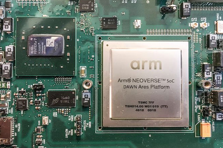 آمازون پردازنده ۳۲ هسته‌ای مخصوص سرورهای ابری طراحی می‌کند