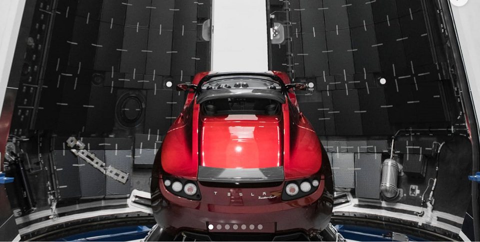 Tesla Roadster / تسلا رودستر