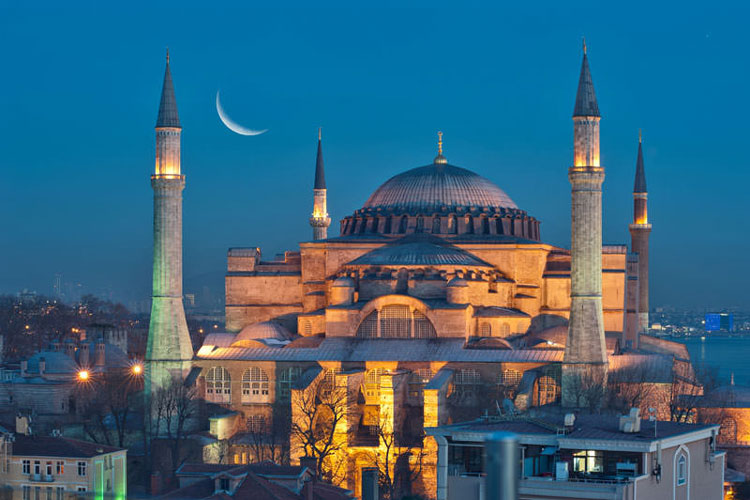 ۷ نکته برای اینکه سفر ارزان‌تری به استانبول تجربه کنیم