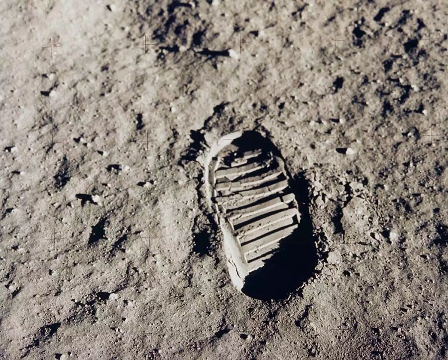 Buzz Aldrin’s first bootprints