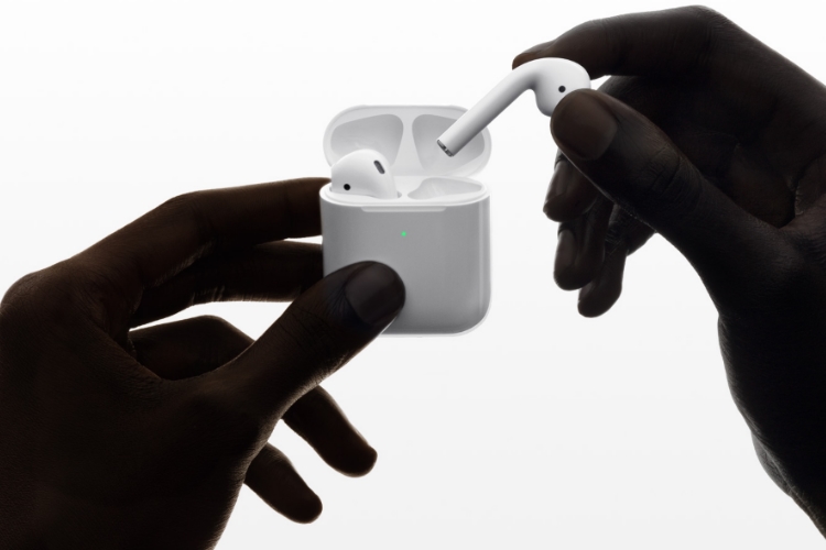 ایرپاد نسل دوم اپل / Apple Second Gen Airpods