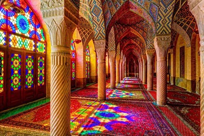 با زیباترین مسجد رنگی شیراز آشنا شوید