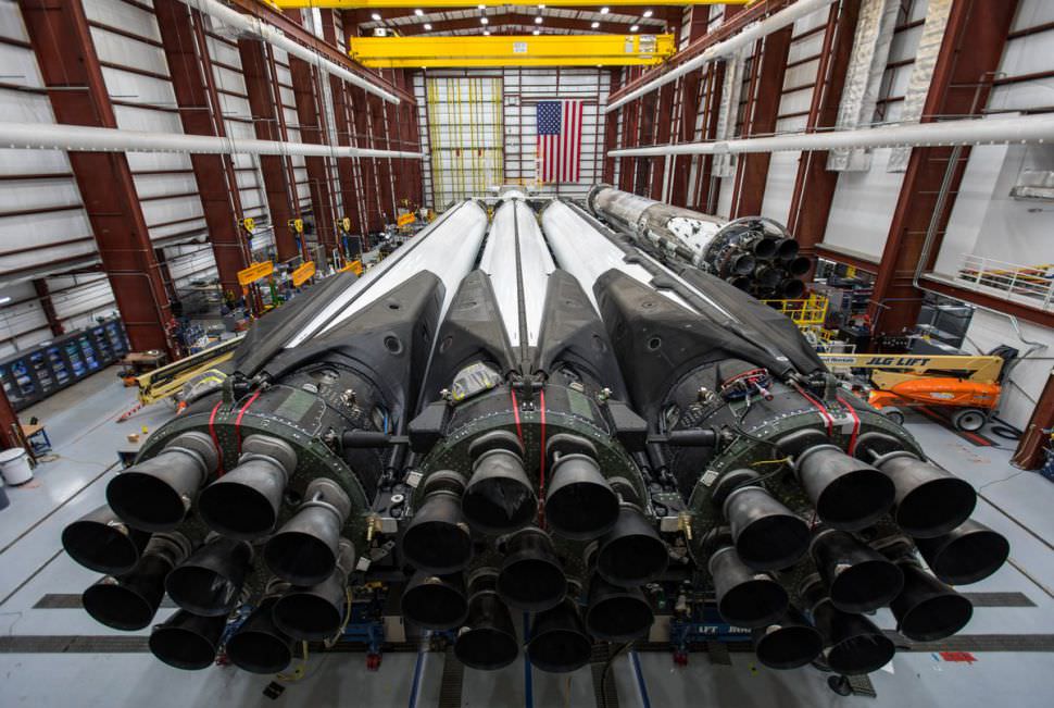 Falcon Heavy / فالکون هوی