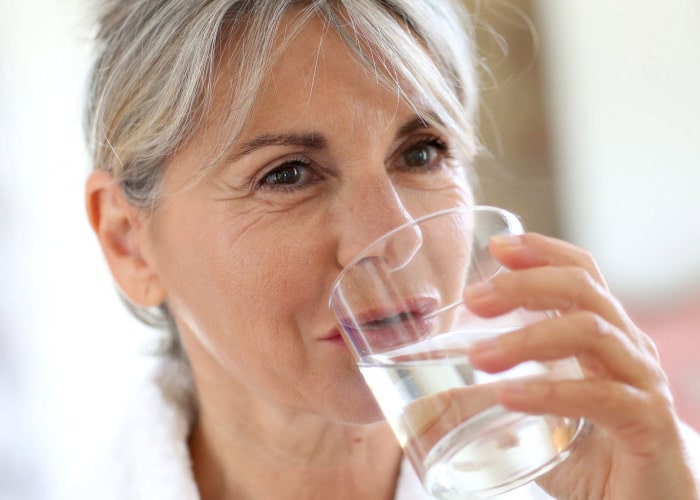مصرف آب در سالخوردگی
