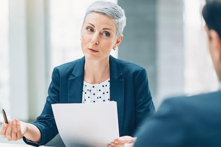 نکاتی برای پاسخ به سوال «این خودکار را به من بفروش»