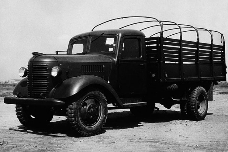 Toyota   1950  truck 