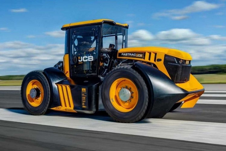 رکوردشکنی تراکتور JCB با قدرت ۱۰۰۰ اسب بخار