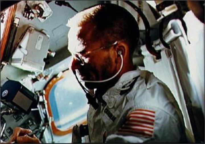 والتر کانینگهام، فضانورد ناسا 