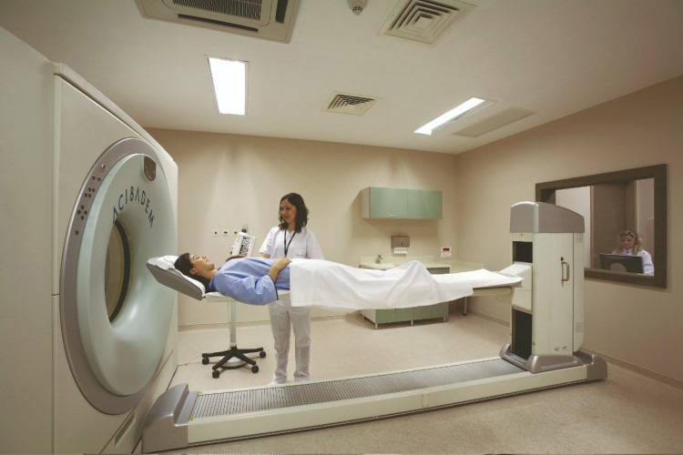 PET-CT روش مطمئن درمان سرطان در بیمارستان آجی بادم