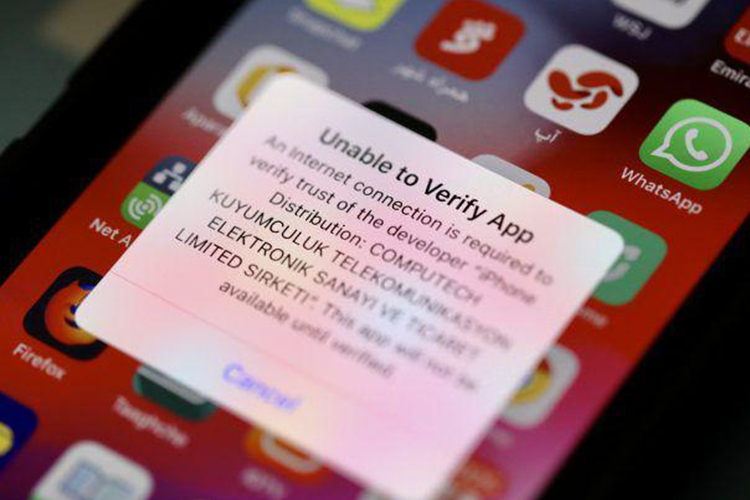 کاربران ایرانی و روایتی از چالش با اپل برای اپلیکیشن