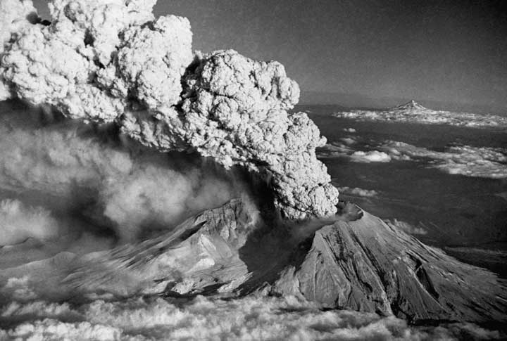 فوران کوه آتشفشانی سنت‌هلن واشینگتن، ایالات متحده 