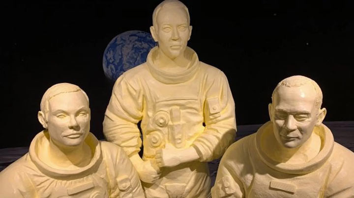 یادبودهای کَره‌ای از فضانوردان آپولو ۱۱