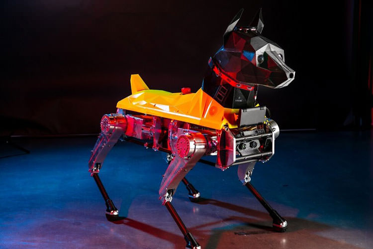 ربات استرو؛ محصول ترکیب طراحی بوستون داینامیکس با هوش مصنوعی کاربردی