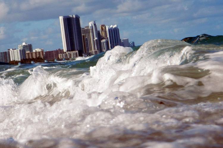 اقیانوس‌ها دیگر قدرت مقابله با تغییرات اقلیمی را ندارند
