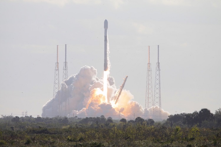 اسپیس ایکس دسته چهارم ماهواره‌های استارلینک را پرتاب کرد