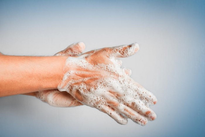 چگونه دست‌های خود را به روش صحیح بشوییم؟
