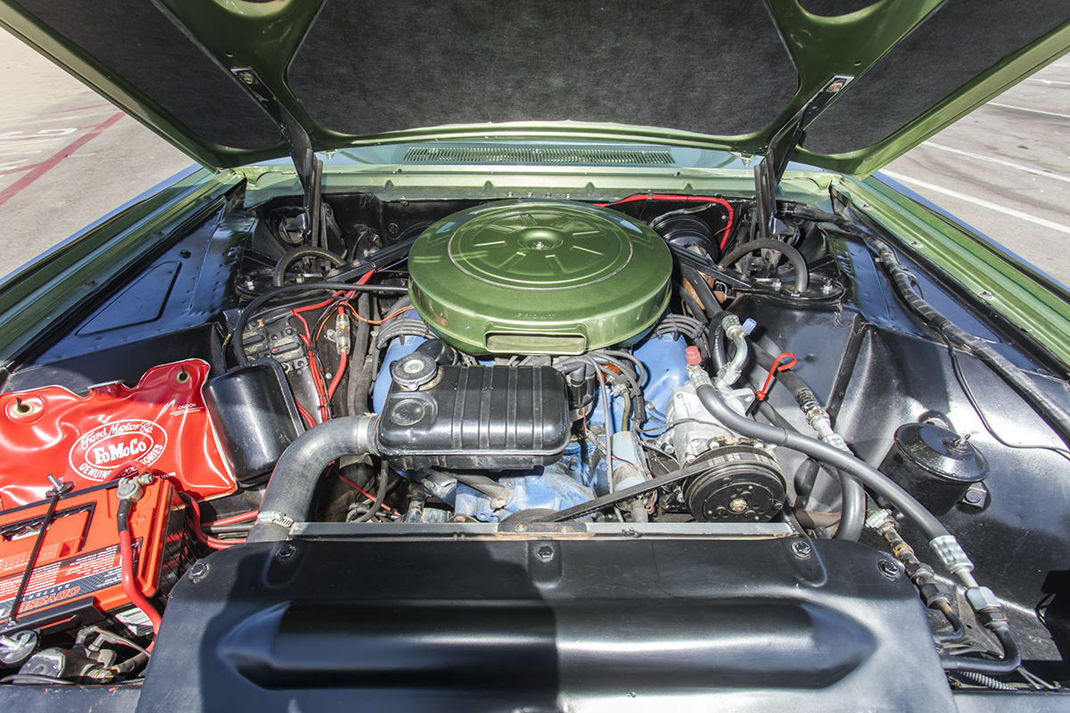 پیشرانه خودرو کلاسیک فورد تاندربرد / 1963 Ford Thunderbird سبز رنگ