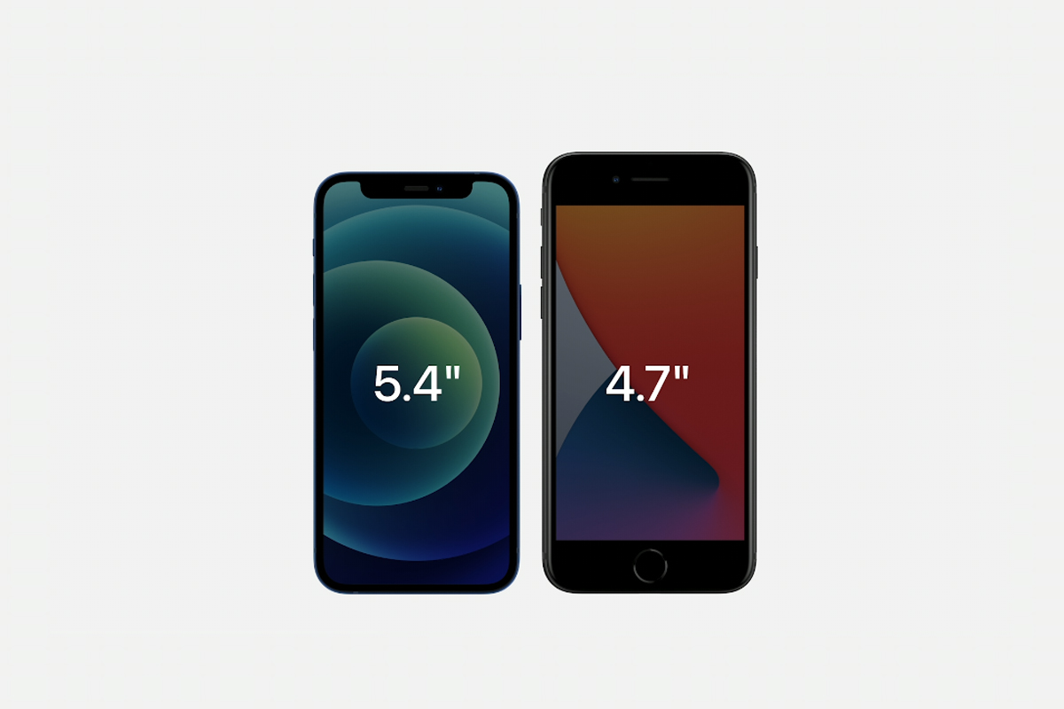 آیفون ۱۲ مینی / iPhone 12 Mini در کنار آیفون اس ای 2020 اپل نمای جلو