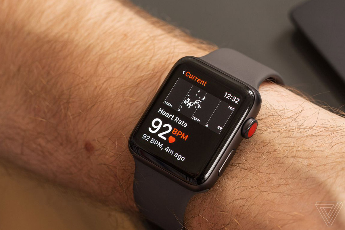 heart monitor apple watch 4
