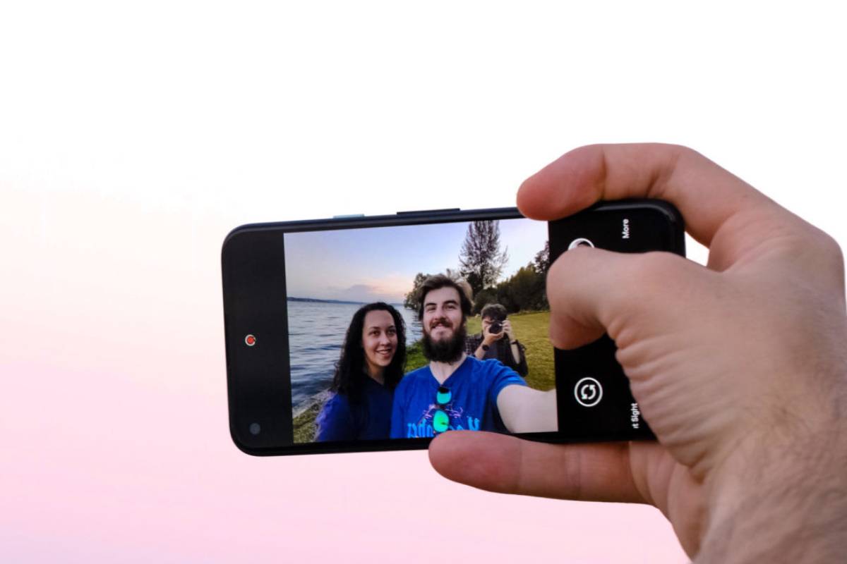 گوگل روتوش سلفی را از حالت پیش‌فرض دوربین گوشی‌های جدید پیکسل حذف می‌کند
