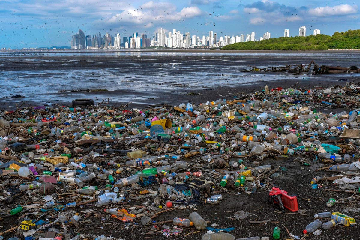 برآوردی تازه میزان میکروپلاستیک‌های انباشته در کف اقیانوس‌ها را ۱۶ میلیون تن می‌داند