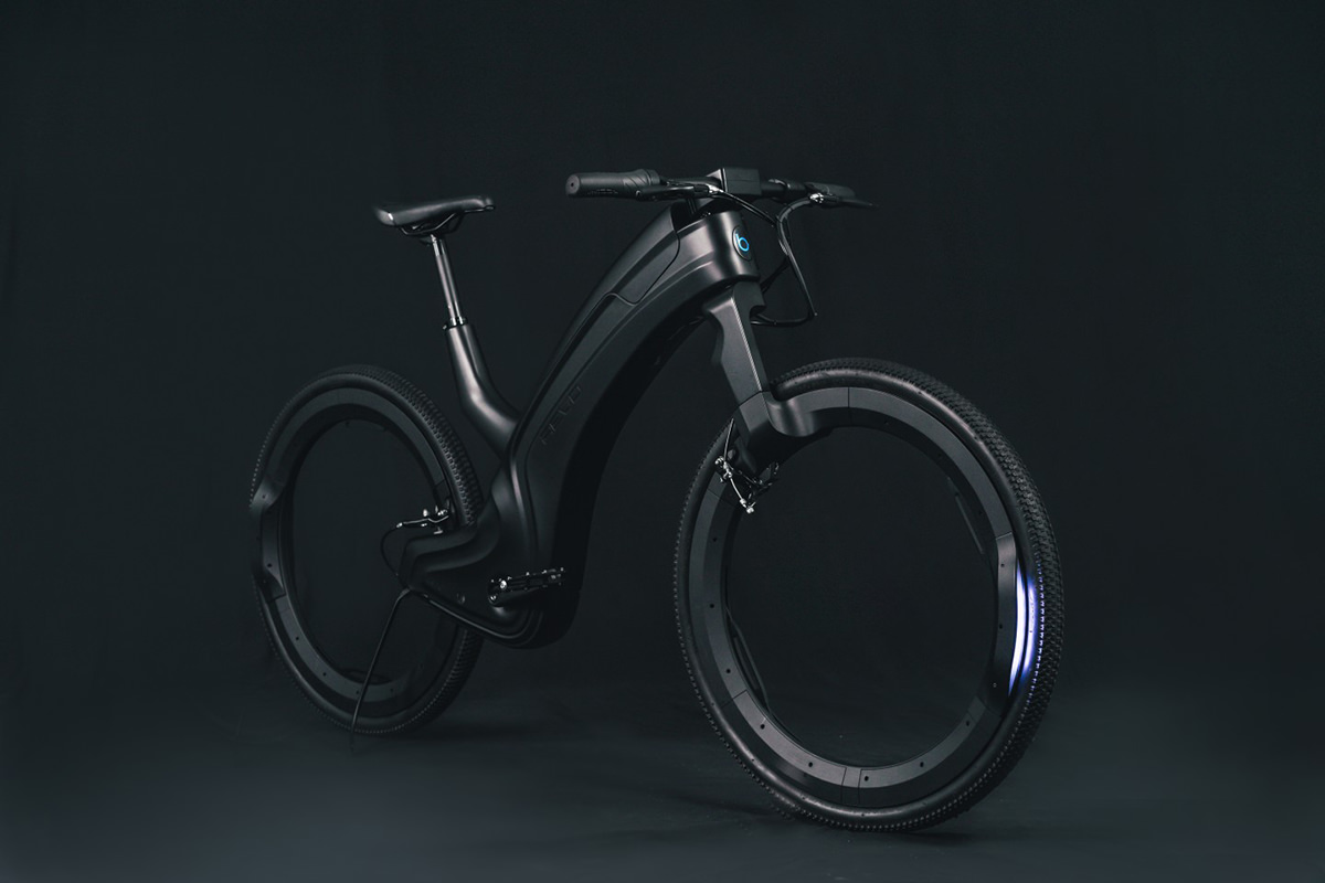 نمای جلو دوچرخه برقی بدون توپی ریوو / Hubless Reevo ebike سیاه رنگ