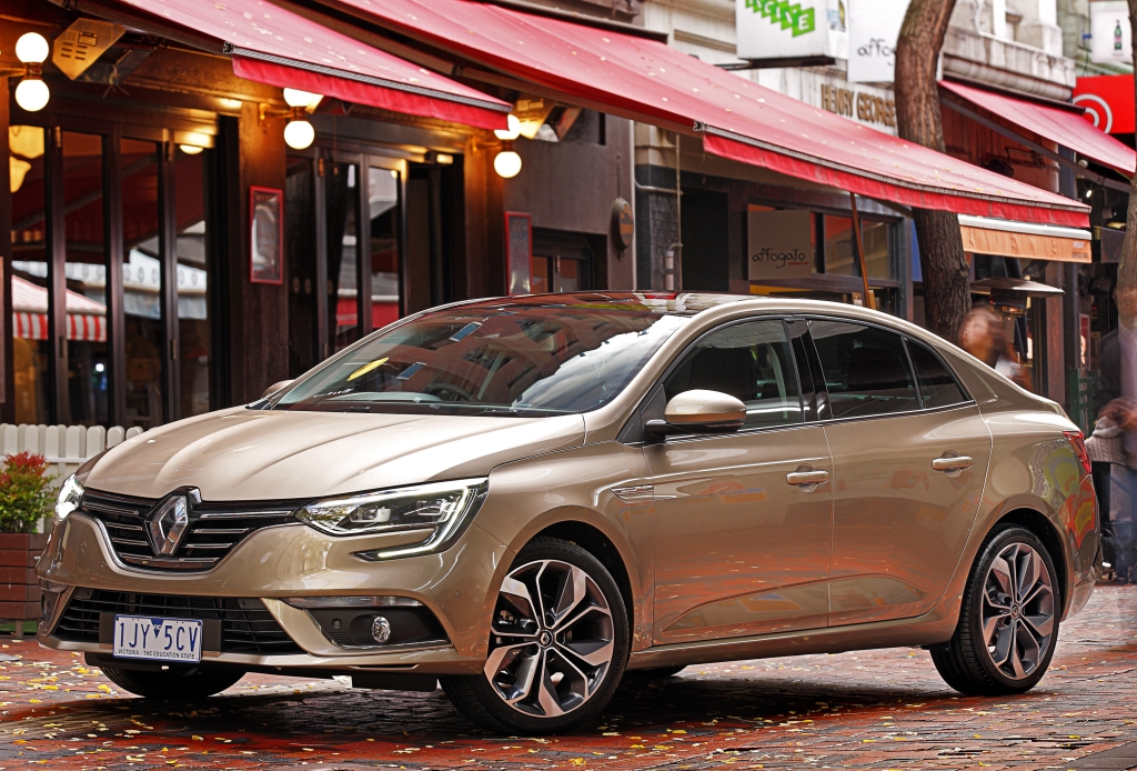 Renault Megane Sedan مگان صندوق دار  2016