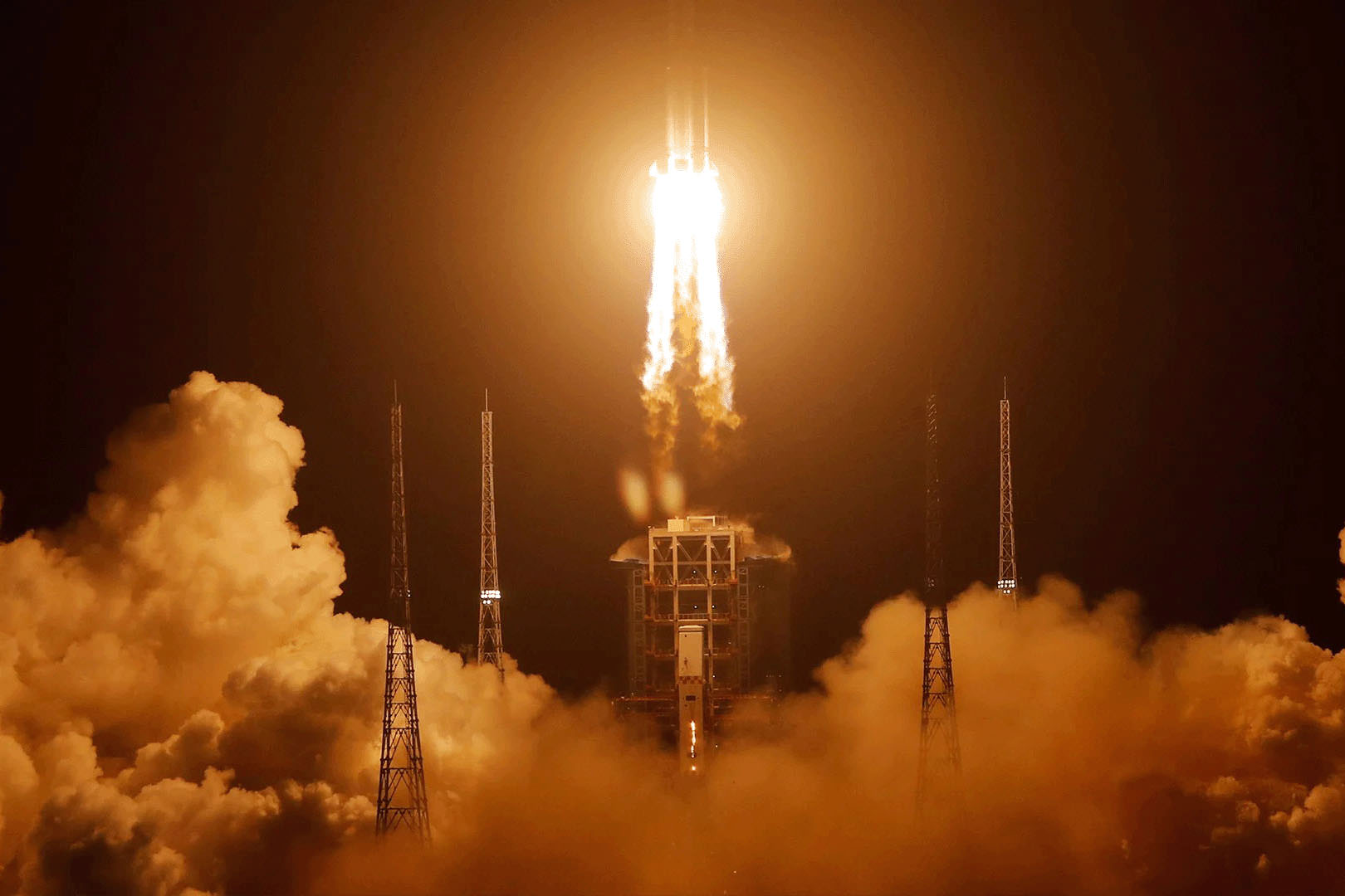 تداوم بلندپروازی‌های چین در فضا: ماموریت چانگ ای ۵ با موفقیت پرتاب شد