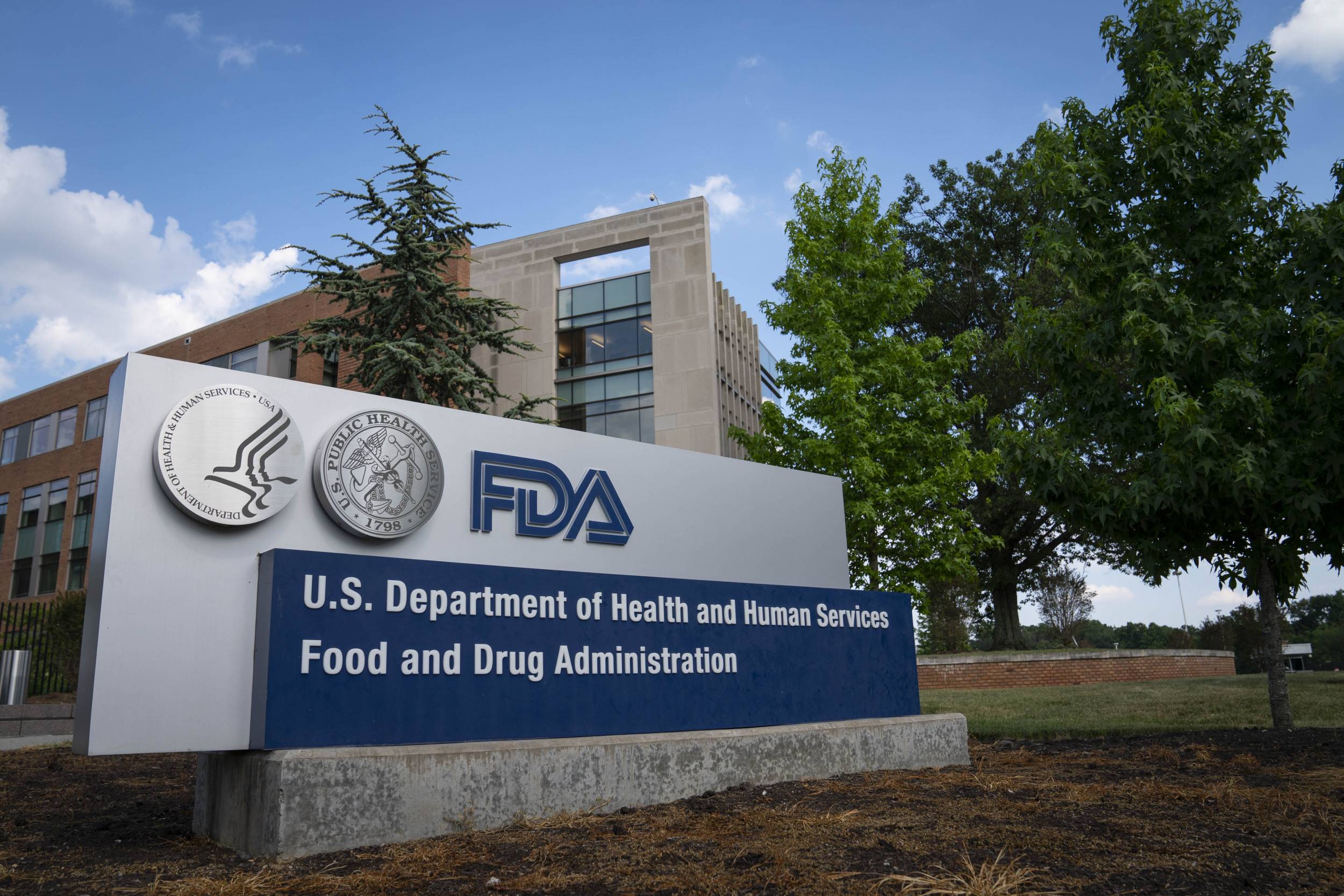 کمیته سازمان غذا و داروی آمریکا در آستانه‌ی تأیید واکسن فایزر