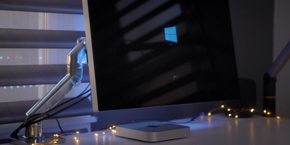 Windows logo on XDR pro monitor monitor