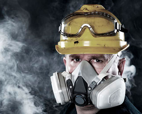 استفاده از ماسک در محیط کار پرخطر