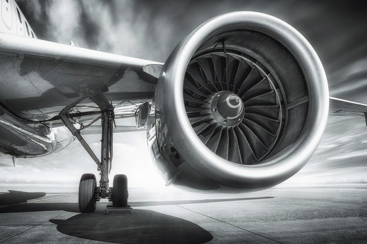 هواپیما تا چه مدت می‌تواند با یک موتور پرواز کند؟