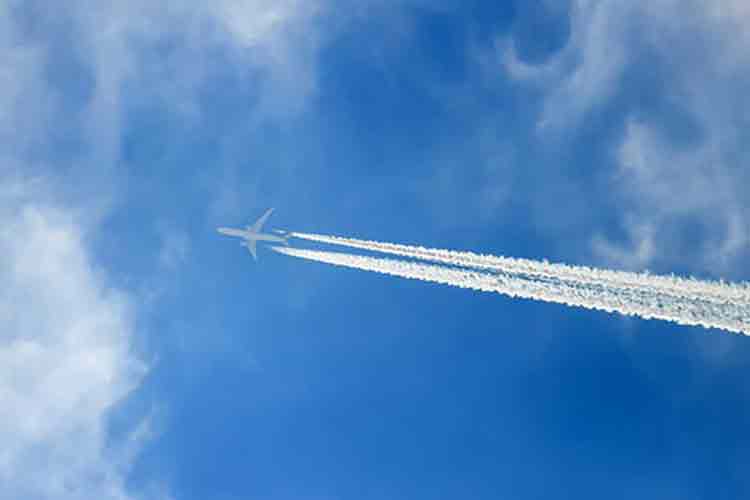 الی گشت؛ ناگفته‌های خطوط سفید هواپیما در آسمان