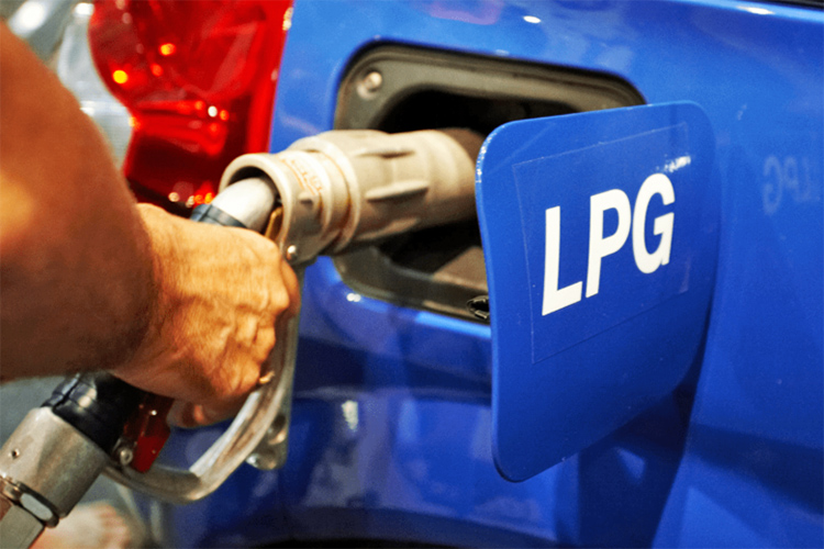 گاز طبیعی CNG به جای گاز مایع LPG، تدبیر یا سهل‌انگاری؟ - زومیت