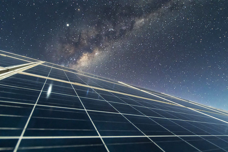 سلول خورشیدی معکوس؛ فناوری فتوولتائیک جدید در طول شب هم برق تولید خواهد کرد