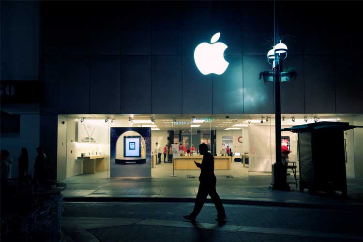 اپل تمام فروشگاه‌های خارج از چین خود را تا هشتم فروردین تعطیل کرد