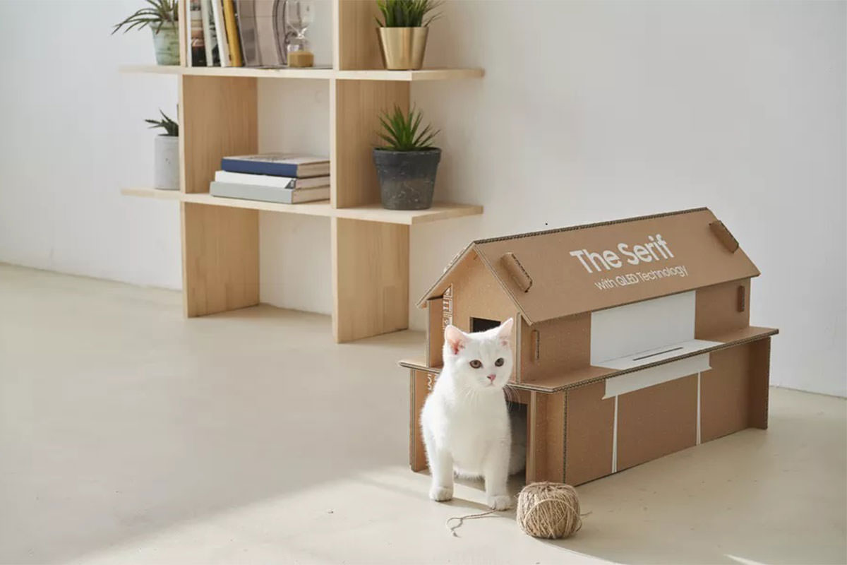 از جعبه‌ی تلوزیون‌های جدید سامسونگ می‌توان برای گربه‌ها لانه ساخت