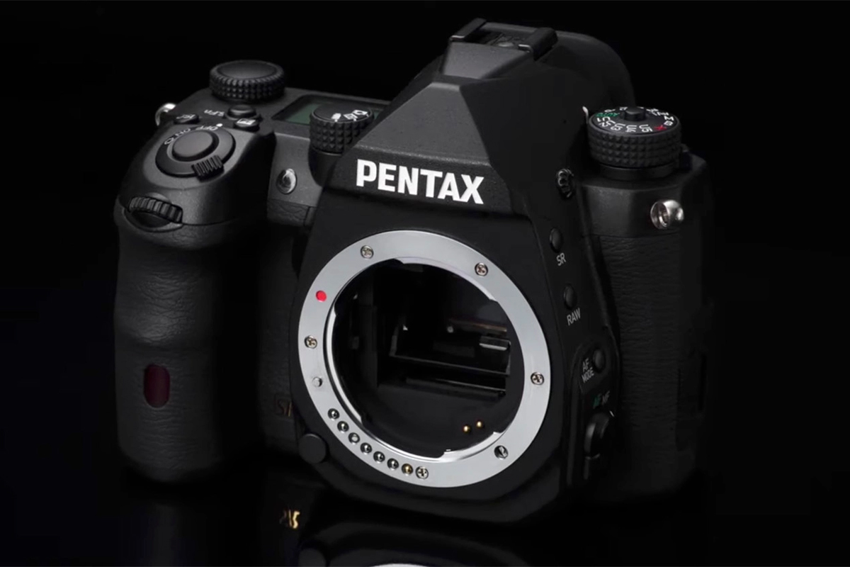 پنتاکس جزئیات دوربین APS-C DSLR و سه لنز جدید را اعلام کرد